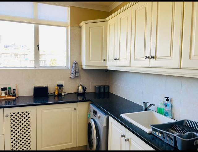 2 BEDROOM APARTMENT FOR SALE IN UMHLANGA CENTRAL